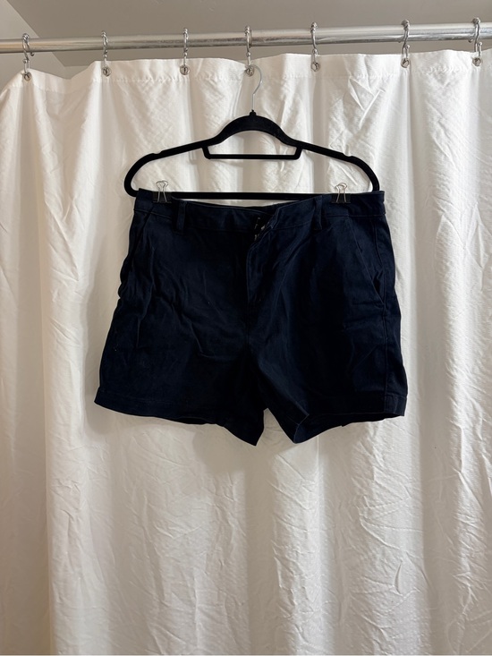 Banana Republic Pants - Banana Republic Navy Shorts. Size 14.